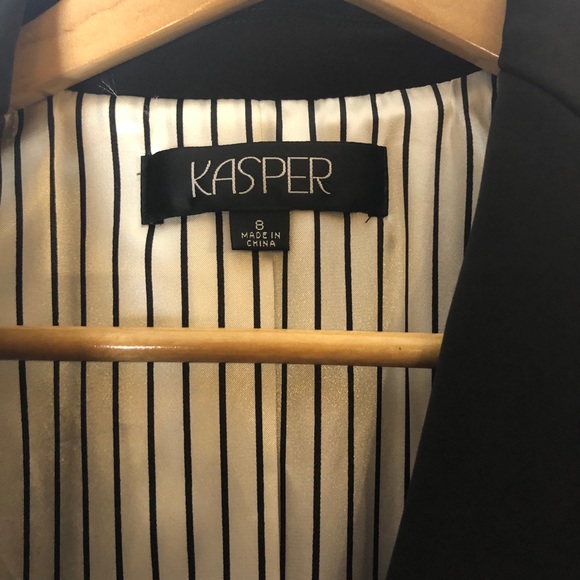 Blazer - Picture 4 of 4